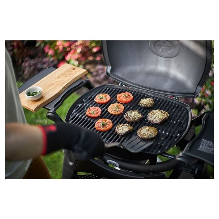 Weber Q2200 Black Stand