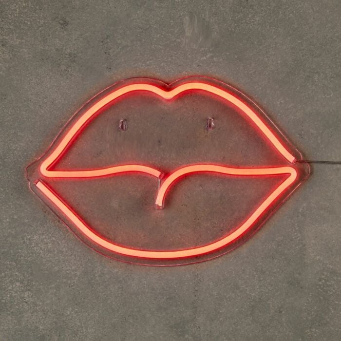 Neon light lippen usb charger battery operated - l40xb28xh5 cm Neon light lippen usb charger battery operated - l40xb28xh5 cm