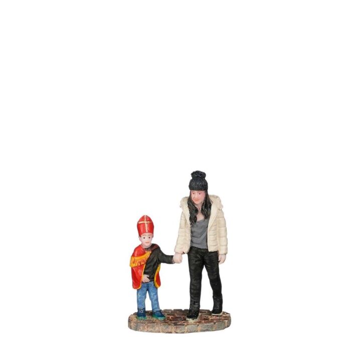 Moeder met hulp Sinterklaas 7 cm - Luville Moeder met hulp Sinterklaas 7 cm - Luville
