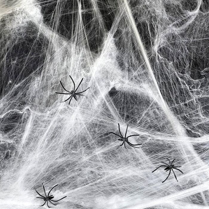 Spinnenweb met 4 zwarte spinnen 60 gram