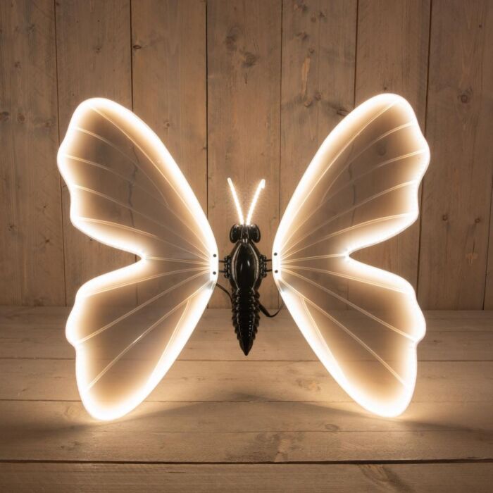 LED vlinder warm wit bewegende vleugels met aanloopsnoer 80 cm LED vlinder warm wit bewegende vleugels met aanloopsnoer 80 cm