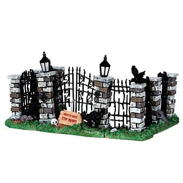 Lemax Spooky Iron Gate and Fence, set van 5
